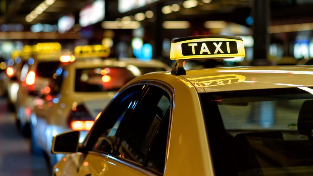 iceland taxi cost